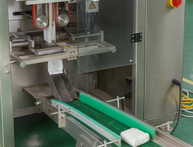 Salzverpackungsmaschine Integrierte Lösung Hochgeschwindigkeitsvertikalverpackung und offene Mundbeutellinie